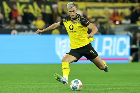 برشلونة يصدم شلوتربيك.. ويتجه لضم المدافع الأغلى في إيطاليا